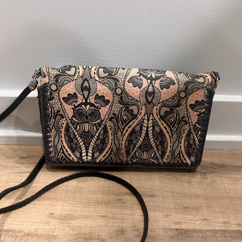 Sakroots Black and Tan Artistic Crossbody Bag Owl Print